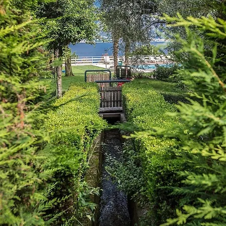 Apartment In Mit Grill, Garten Und Gemeinschaftlichem Pool