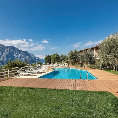Apartment In Mit Grill, Garten Und Gemeinschaftlichem Pool