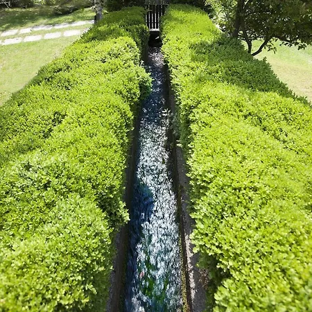 In Mit Grill, Garten Und Gemeinschaftlichem Pool *