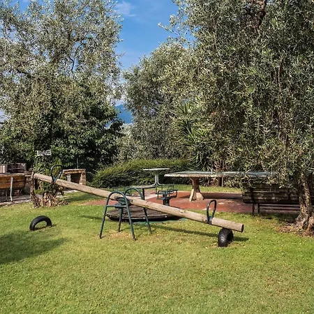 In Mit Grill, Garten Und Gemeinschaftlichem Pool